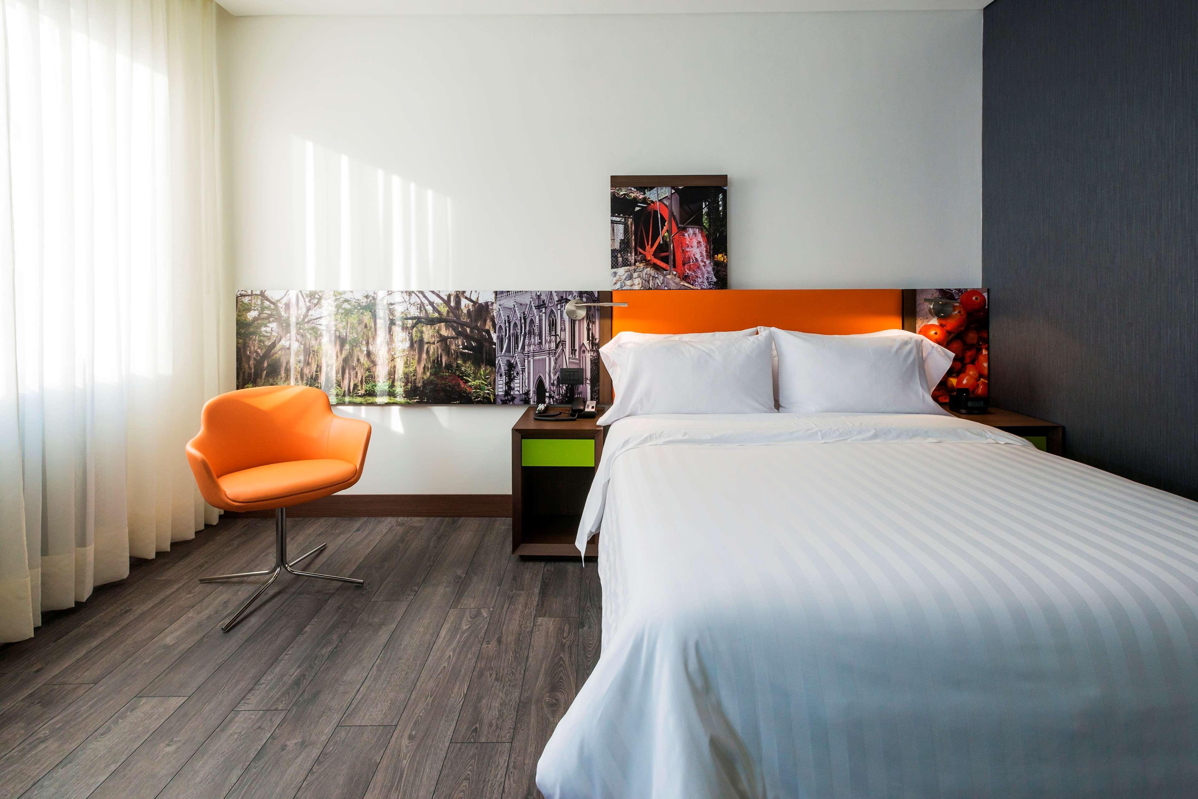 Hotel Hampton By Hilton Cali Exterior foto