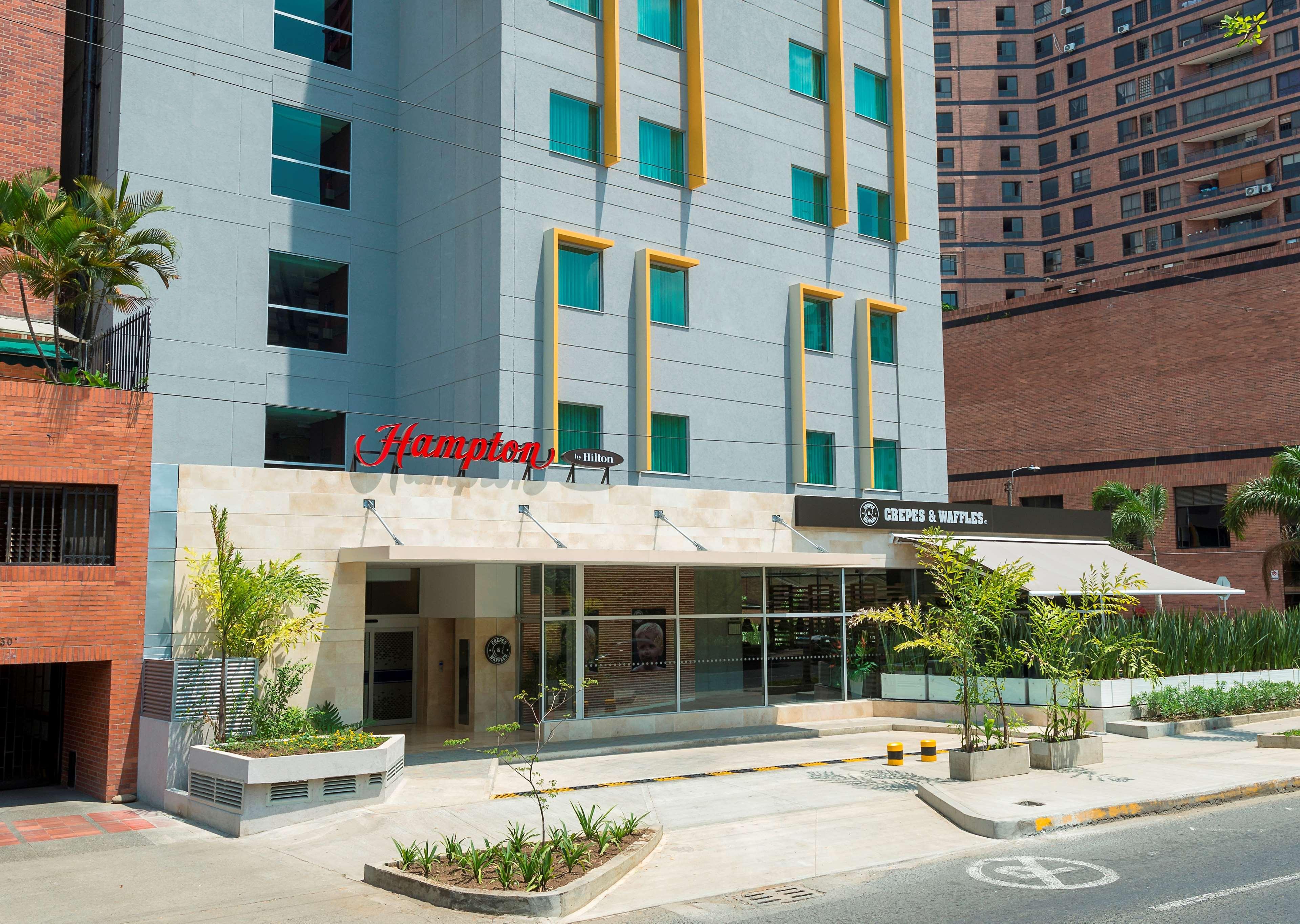 Hotel Hampton By Hilton Cali Exterior foto