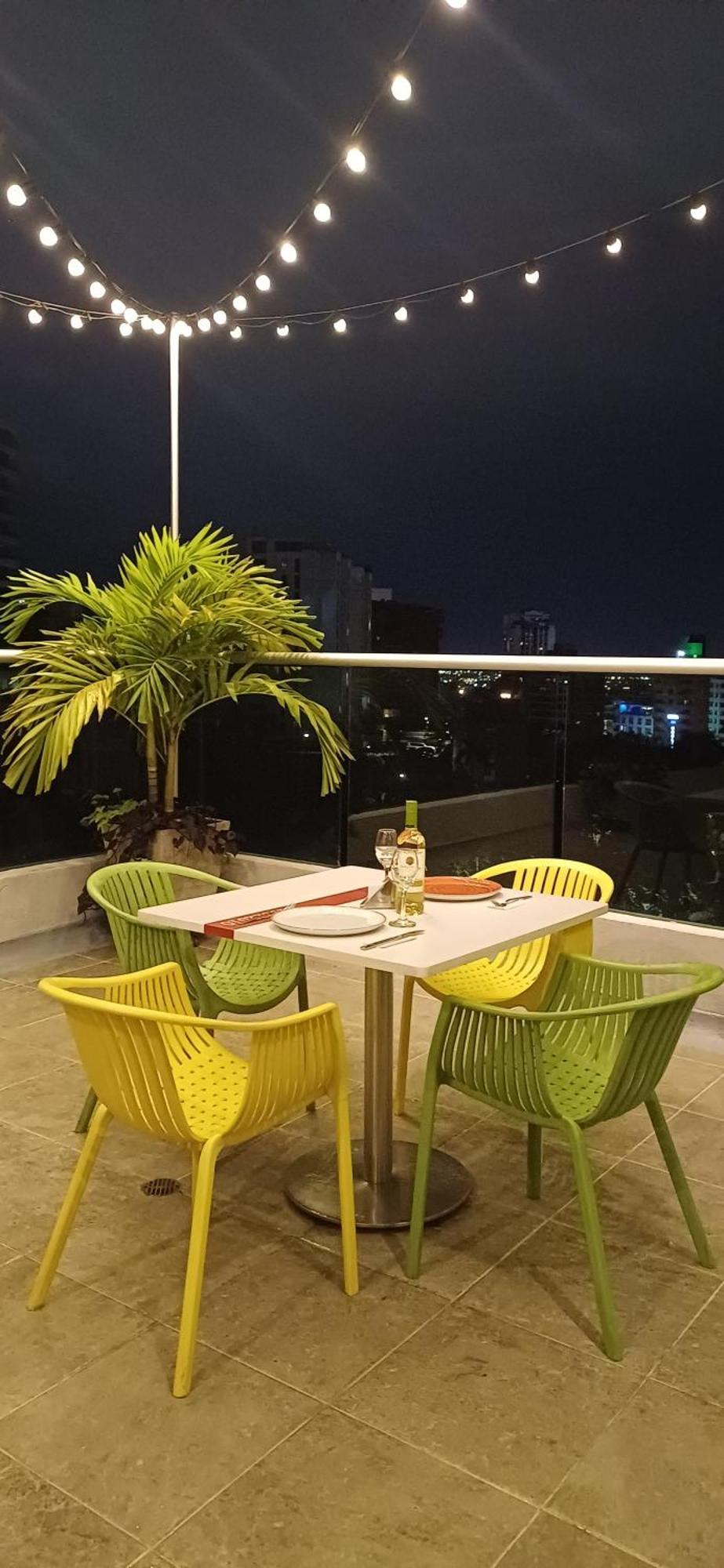Hotel Hampton By Hilton Cali Exterior foto